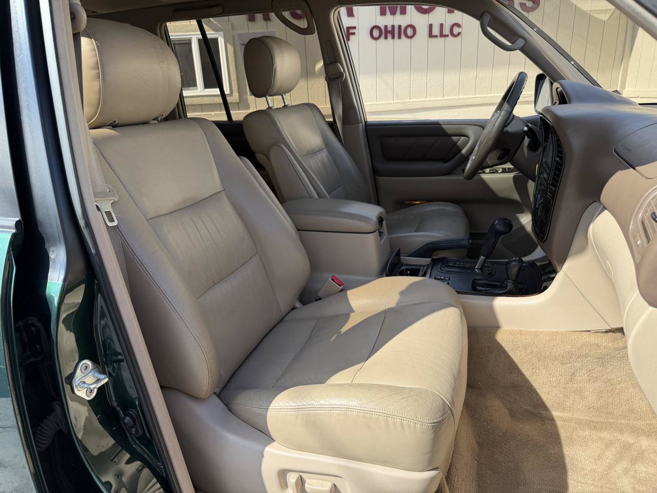 Used 1999 Toyota Land Cruiser w/ Leather Trim Pkg AWD/4WD image 39