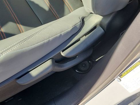 Used 2023 Nissan Kicks SR w/ SR Premium Package FWD image 16