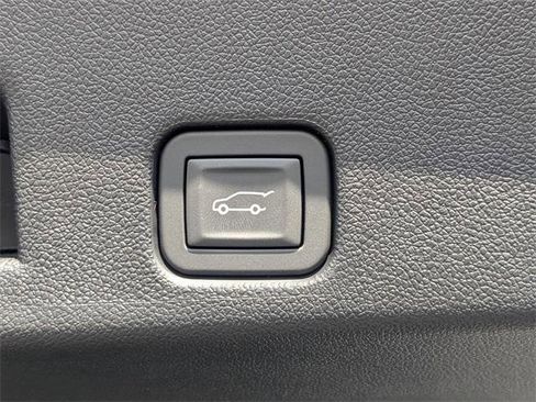 New 2025 GMC Hummer EV 2X image 14