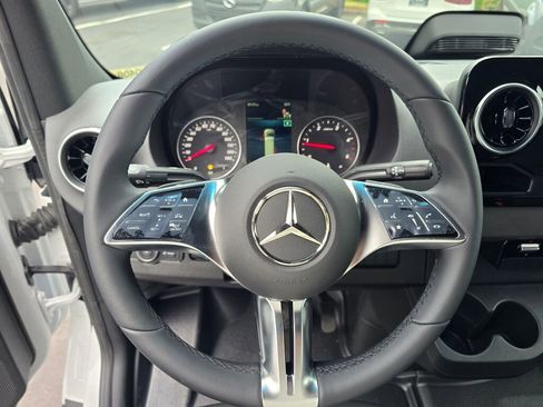 New 2025 Mercedes-Benz Sprinter 2500 image 26