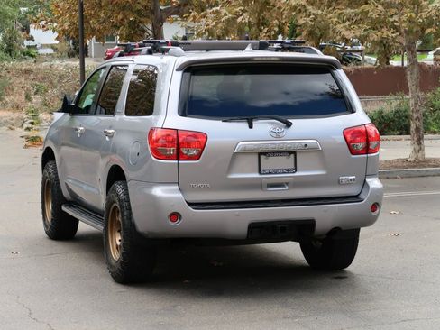 Used 2010 Toyota Sequoia Platinum image 5
