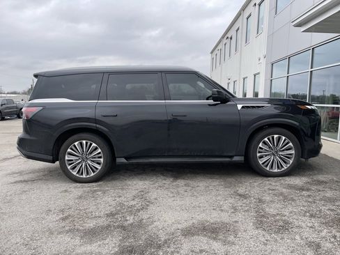 Used 2025 INFINITI QX80 Sensory image 4