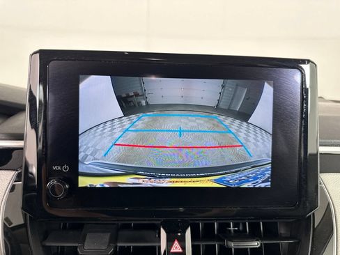Used 2025 Toyota Corolla LE FWD image 19