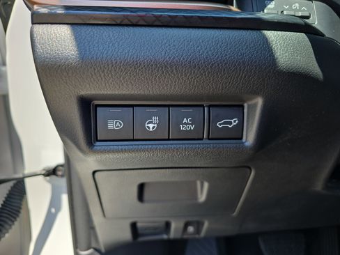 Used 2024 Toyota Grand Highlander AWD Hybrid image 26