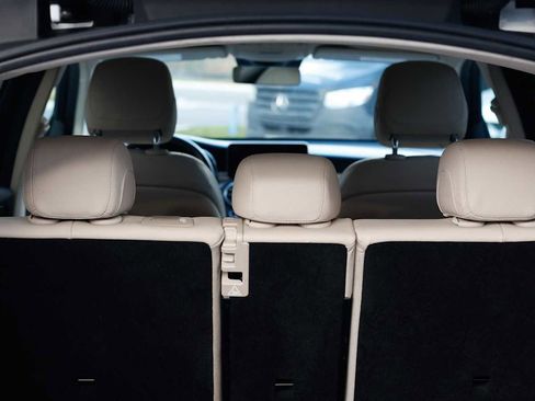 Used 2022 Mercedes-Benz GLC 300 4MATIC image 35