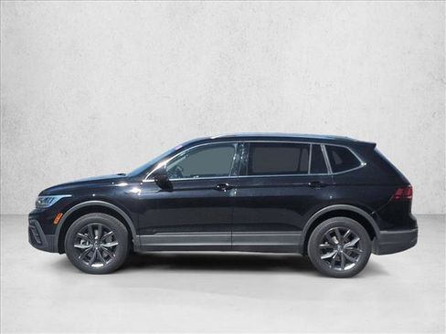 Used 2024 Volkswagen Tiguan SE image 9