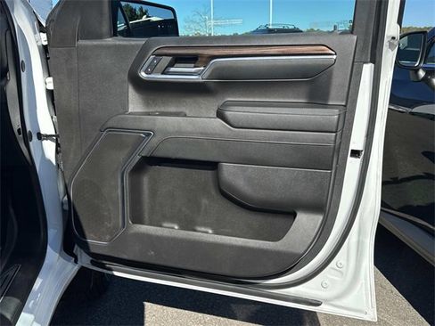 Used 2024 Chevrolet Silverado 1500 RST w/ Z71 Off-Road Package image 22