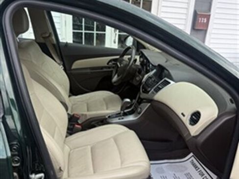 Used 2014 Chevrolet Cruze LT w/ RS Package FWD image 12