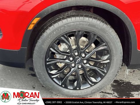 Used 2024 Chevrolet Blazer LT w/ LPO, Black Grille Bar Package image 11