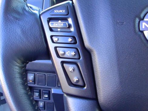 Used 2023 Nissan Frontier SV w/ Technology Package image 16