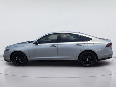 Used 2025 Honda Accord SE image 5