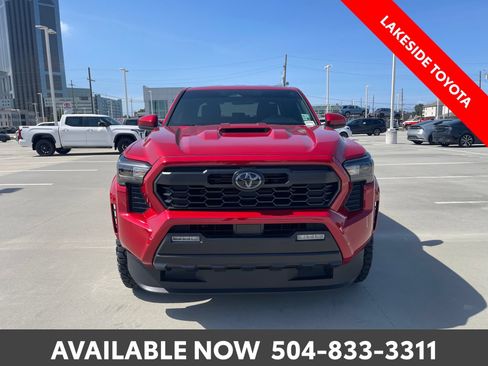 Used 2025 Toyota Tacoma TRD Sport AWD/4WD image 8