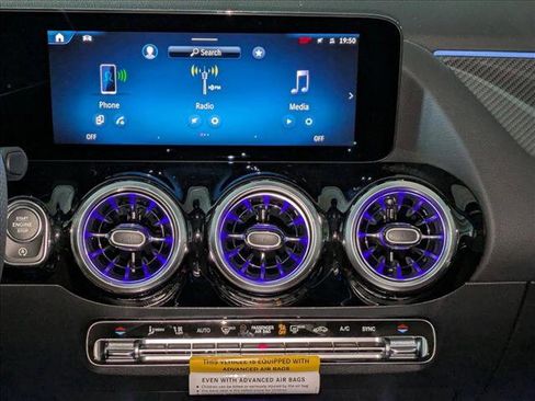 New 2026 Mercedes-Benz GLA 35 AMG 4MATIC image 14