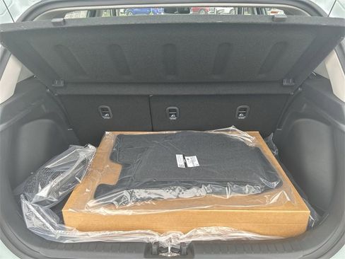 New 2025 Hyundai Venue Limited image 18