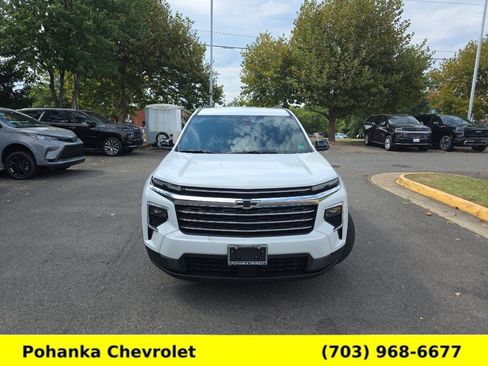 New 2026 Chevrolet Traverse LT w/ LPO, Floor Liner Package image 2