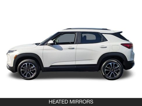 Used 2025 Chevrolet TrailBlazer LT AWD/4WD image 5