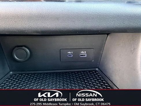 Certified 2024 Nissan Pathfinder SV image 16