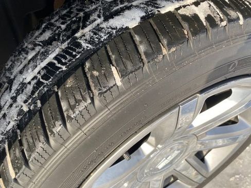 Certified 2017 Cadillac Escalade Luxury image 27