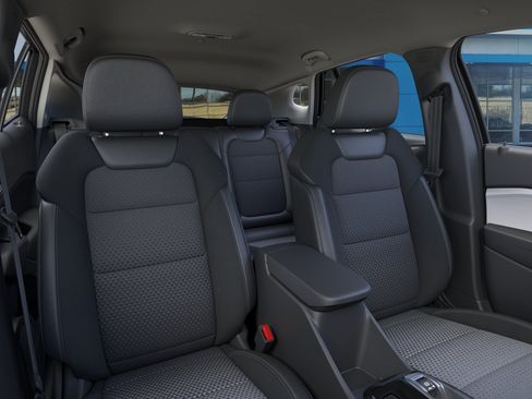 New 2026 Chevrolet Trax LT w/ Driver Confidence Package FWD image 17