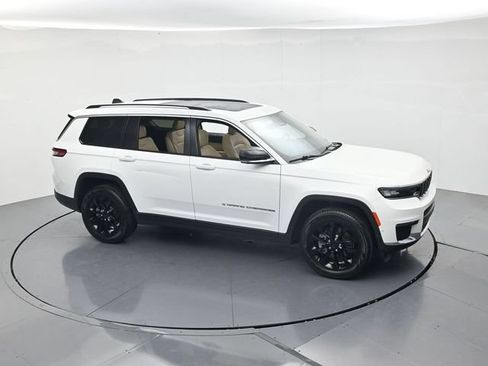 Used 2021 Jeep Grand Cherokee L Limited w/ Luxury Tech Group II AWD/4WD image 46