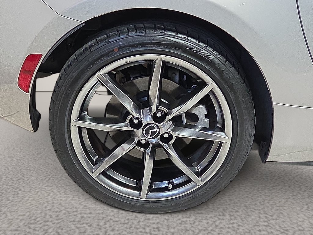 Used 2023 MAZDA MX-5 Miata Grand Touring w/ Weather Package RWD image 10