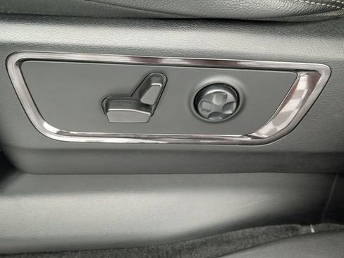 Used 2022 RAM 1500 Limited AWD/4WD image 13
