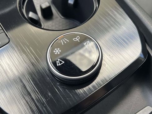 Certified 2024 Nissan Rogue SL w/ SL Premium Package image 15