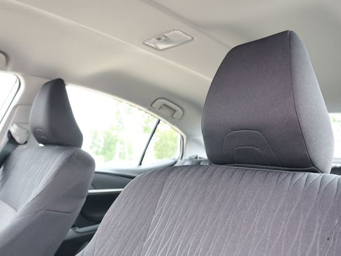 Used 2025 Toyota Camry LE AWD/4WD image 17