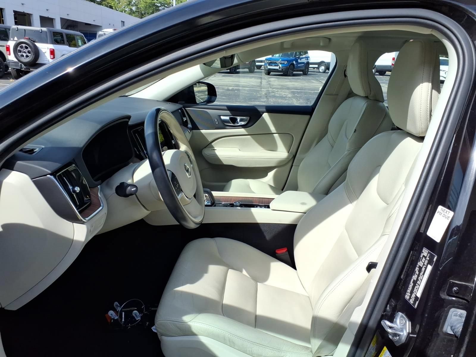 Used 2022 Volvo S60 B5 Momentum AWD/4WD image 16
