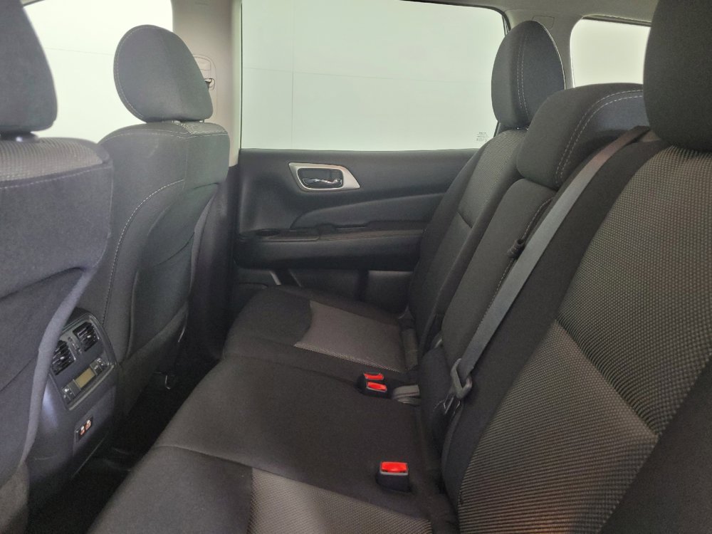 Used 2020 Nissan Pathfinder S FWD image 18