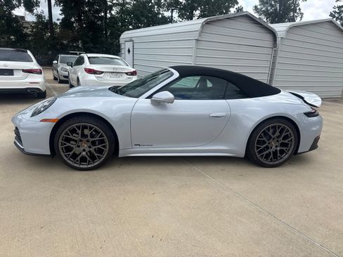 Used 2026 Porsche 911 Carrera RWD image 7