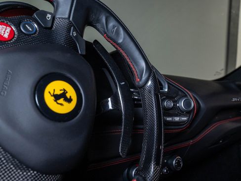 Used 2018 Ferrari 488 GTB RWD image 21