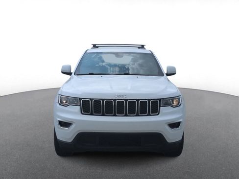 Certified 2020 Jeep Grand Cherokee Laredo w/ Security & Convenience Group AWD/4WD image 3