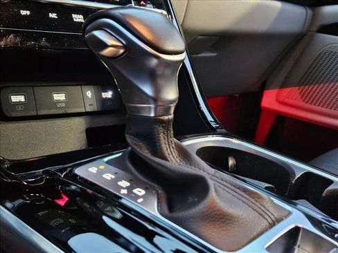 Used 2024 Kia Carnival SX image 12