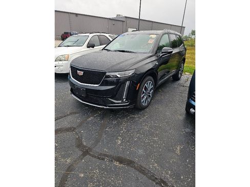 Used 2024 Cadillac XT6 Sport w/ LPO, Floor Liner Package AWD/4WD image 4