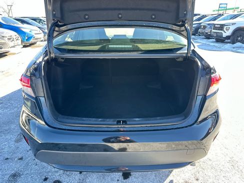 Used 2022 Toyota Corolla LE image 35