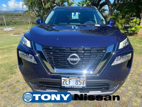 Used 2023 Nissan Rogue SL w/ SL Premium Package FWD image 2