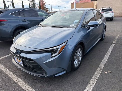 Certified 2024 Toyota Corolla LE image 11