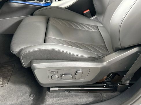 Used 2026 BMW X3 xDrive30 w/ Premium Package image 19