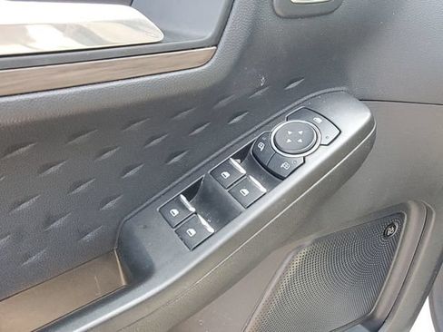 Used 2020 Ford Escape Titanium AWD/4WD image 23