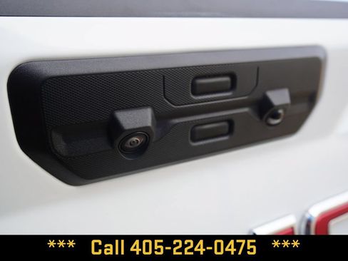 Used 2024 GMC Sierra 1500 AT4 w/ Technology Package AWD/4WD image 16