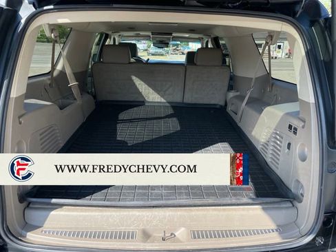 Used 2015 GMC Yukon XL SLT w/ Open Road Package AWD/4WD image 26