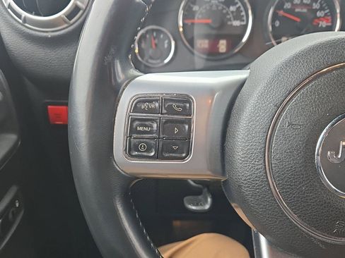 Used 2015 Jeep Wrangler Rubicon image 9