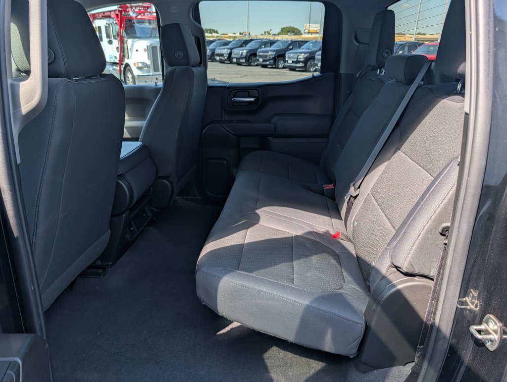 Used 2019 Chevrolet Silverado 1500 Custom Trail Boss w/ Custom Convenience Package AWD/4WD image 17