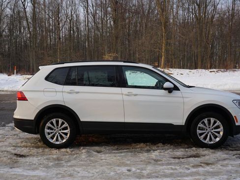 Used 2020 Volkswagen Tiguan S image 6