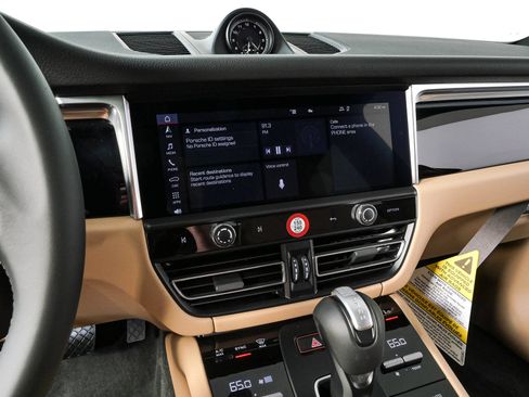New 2026 Porsche Macan AWD/4WD image 13