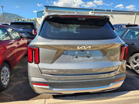Used 2025 Kia Sorento SX Prestige AWD/4WD image 9