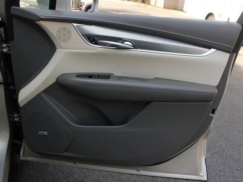 Used 2017 Cadillac XT5 Luxury w/ Driver Awareness Package image 25