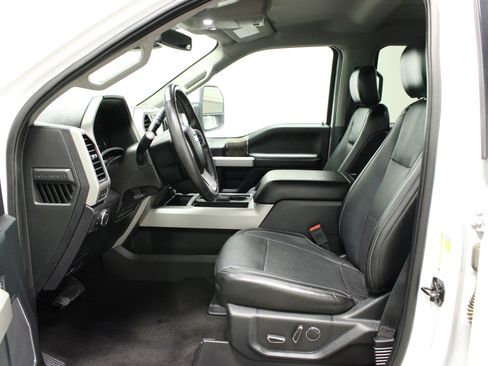 Used 2019 Ford F250 Lariat w/ Tow Technology Bundle image 19