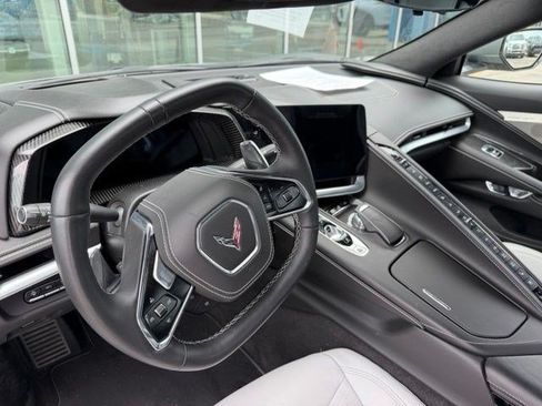 Used 2023 Chevrolet Corvette Stingray Premium Conv w/ Z51 Performance Package RWD image 5